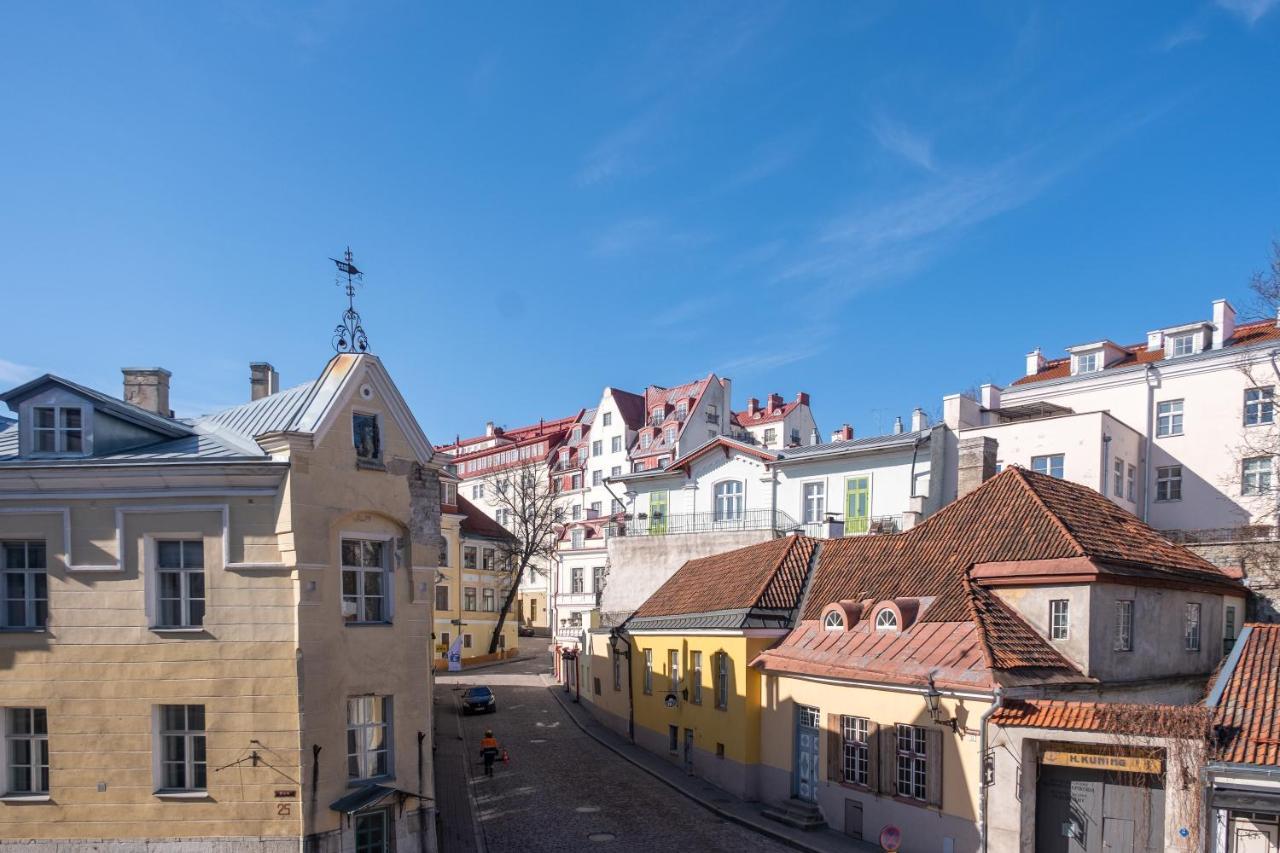 Old Town Studio Apartment - Uus Street 24 Tallinn Exteriör bild