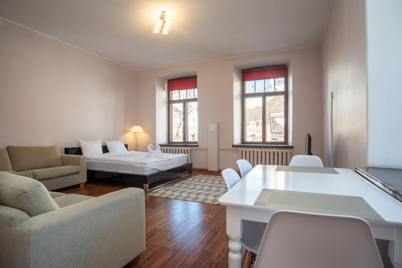Old Town Studio Apartment - Uus Street 24 Tallinn Exteriör bild